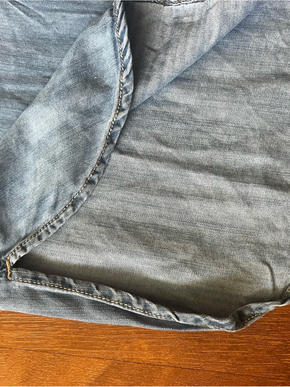 Like new Light Blue Denim-Style Women's Short Sleeve Top - Picture 10 of 11